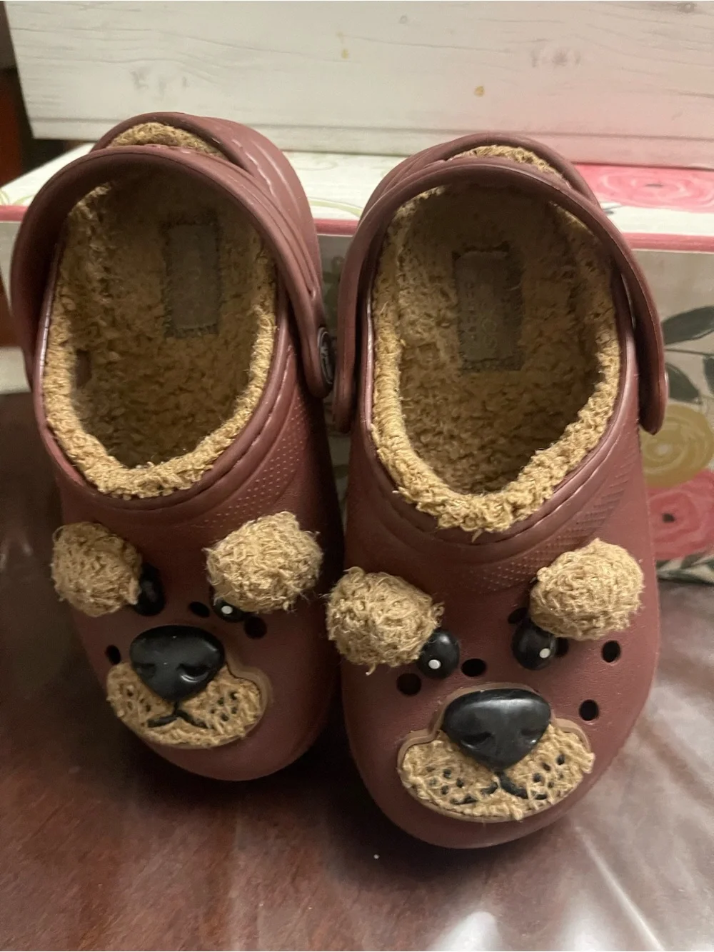 CROCS Kids Plush-Lined Maroon Clog Slippers with Pom Accents size 10